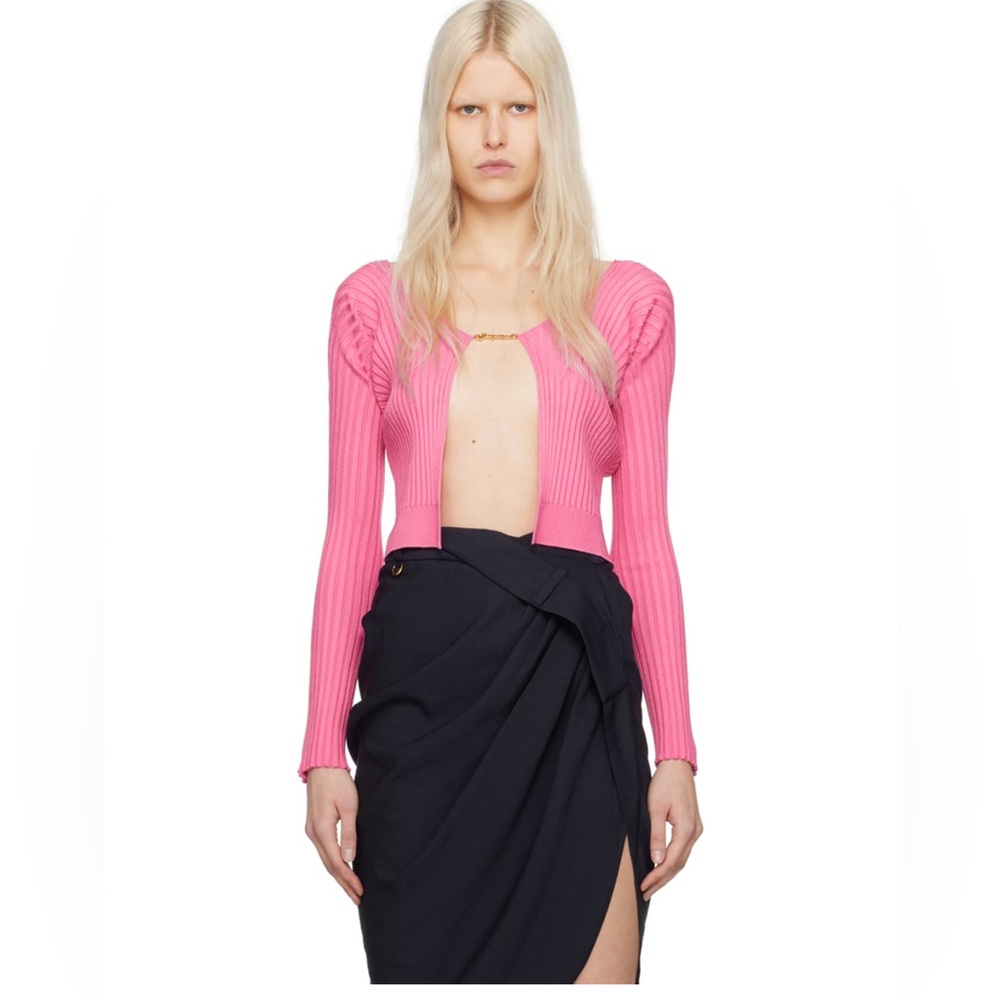 JACQUEMUS
Pink Le Raphia 'La Maille Pralu Longue' Cardigan NEW 40 L
